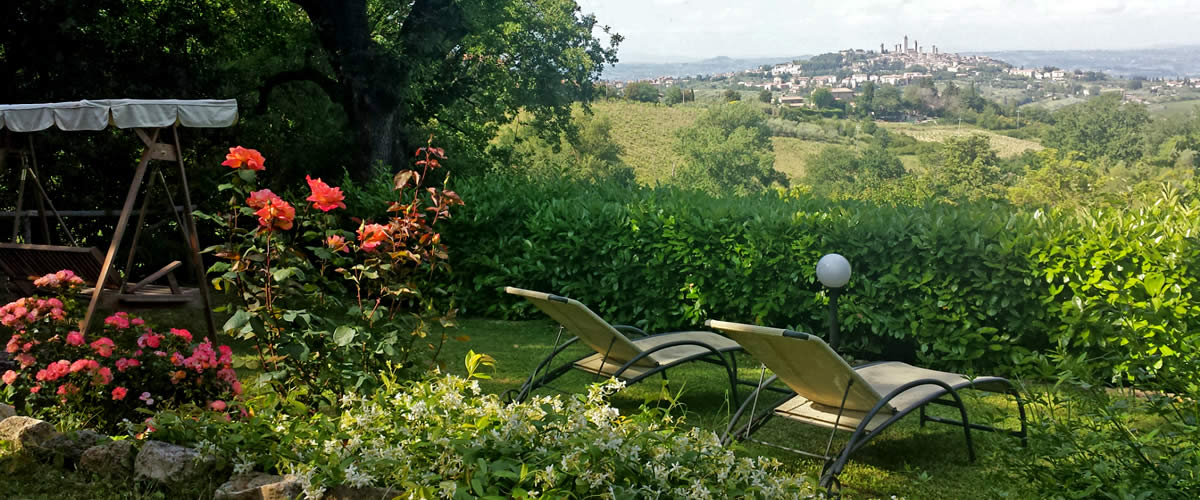 Romantic b&b with a view over San Gimignano, Tuscany