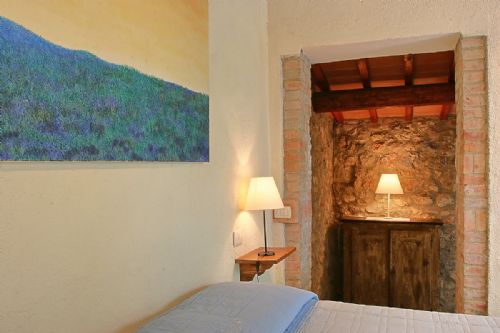 Rustic chic rooms in b&b Villa Baciolo